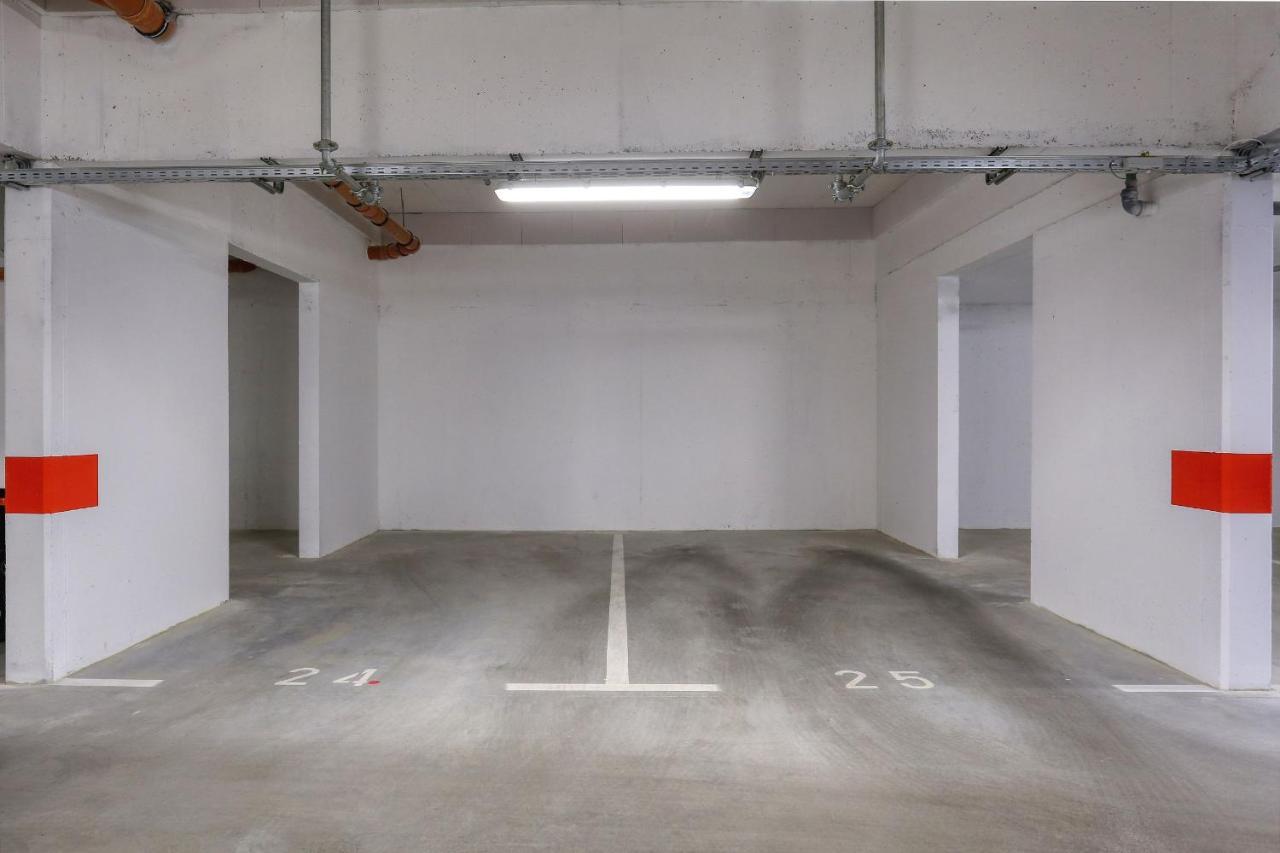 Barbara With Private Parking In The Garage Apartman Zára Kültér fotó